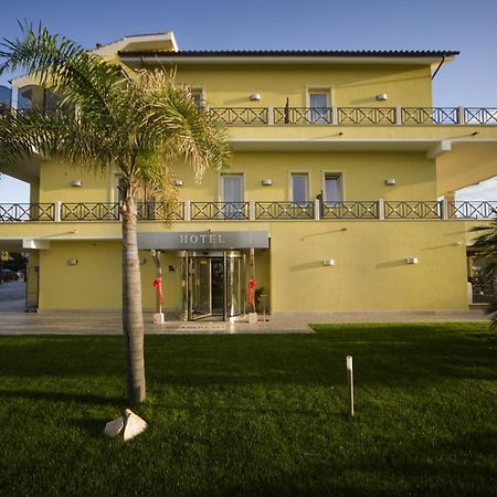 Hotel Villa Tirreno Tarquinia Extérieur photo
