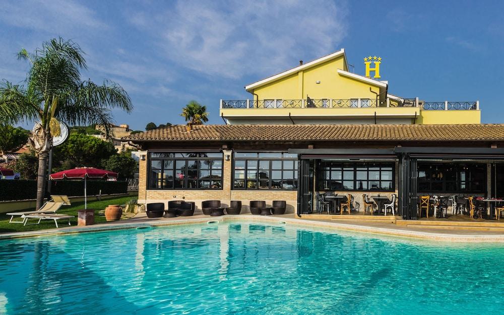 Hotel Villa Tirreno Tarquinia Extérieur photo