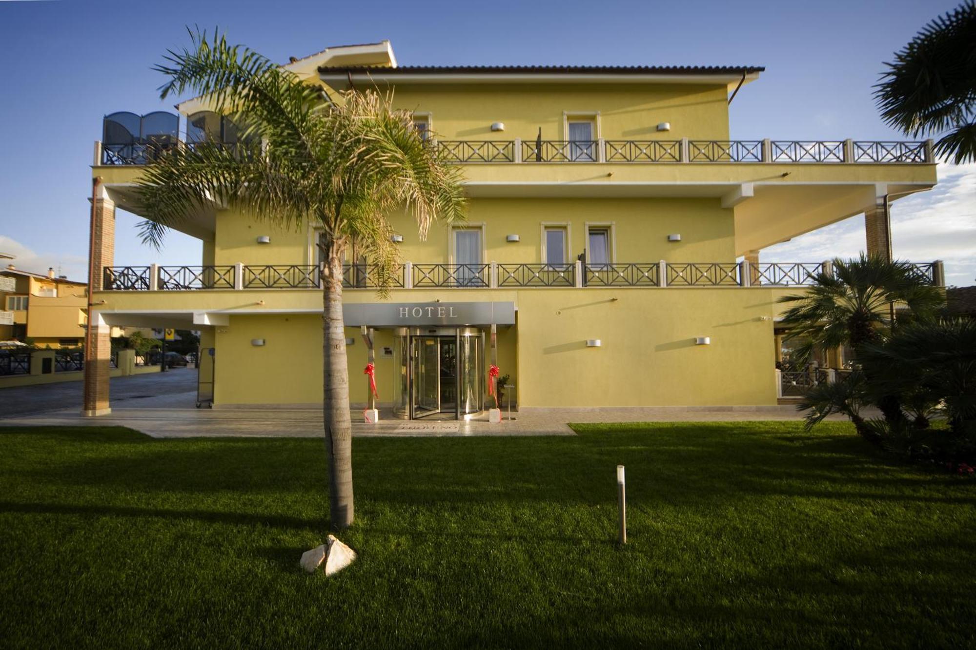 Hotel Villa Tirreno Tarquinia Extérieur photo