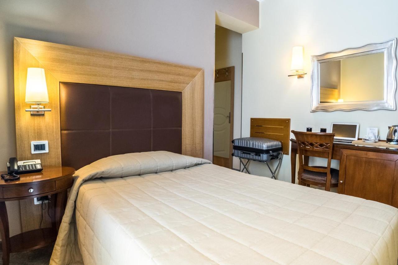 Hotel Villa Tirreno Tarquinia Extérieur photo